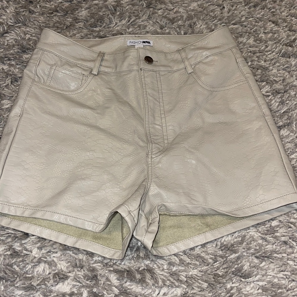 FASHIONNOVA  Leather snake print shorts. Size M